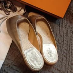 新品☆エルメスHERMES サンダル ゴールドのサムネイル