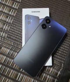 【新品】Samsung Galaxy A25 5Gブラックのサムネイル