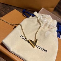 nonnon様専用ルイ・ヴィトン ネックレス　エセンシャルVのサムネイル