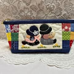 パッチワーク ＊四角つなぎのポーチ＊スーちゃんとビリー君のアップリケ＊ペンケースのサムネイル