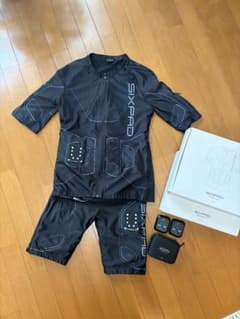 SIXPAD Powersuit トレーニングウェア 上下セットのサムネイル