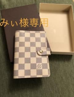 ルイヴィトン ダミエ　ホワイト手帳カバーのサムネイル