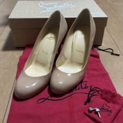 Christian Louboutin ベージュ ハイヒールのサムネイル