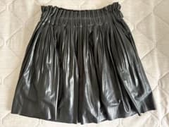 ZARA フェイクレザー プリーツスカート ブラック Sのサムネイル