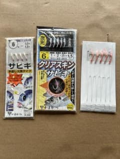 釣り針　疑似餌付き　中古(未使用品)のサムネイル
