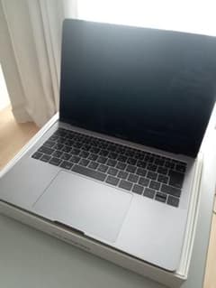 【美品】MacBook Pro A1708 SSD256GB メモリ8GBのサムネイル