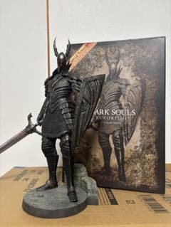 ジ*イ様 Gecco DARK SOULS3 1/6スタチュー 黒騎士のサムネイル