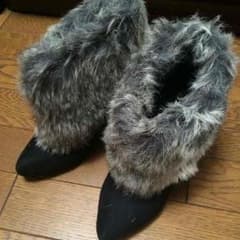 ファー付き ショートブーツのサムネイル