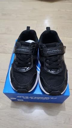 SYUNSOKU キッズ スニーカー 18.0cmのサムネイル