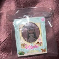 ブライス　　　リーディングレディルーシーのサムネイル