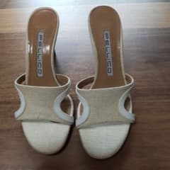 超美品✨ペリーコサンダルのサムネイル