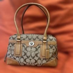 COACH シグネチャー ショルダーバッグのサムネイル
