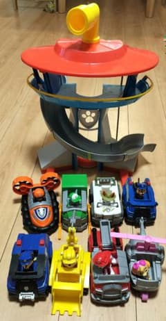 パウ・パトロール パウステーション ＋ ビークル＆フィギュア8体セットのサムネイル
