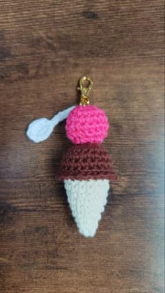 ハンドメイド アイスクリーム チャーム キーホルダーのサムネイル