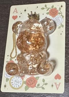 クマの金箔入り立体チャーム　bear 金箔くま　レジン　キーホルダーのサムネイル
