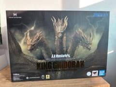 S.H.MonsterArtsキングギドラ(2019)スペシャルカラーバージョンのサムネイル