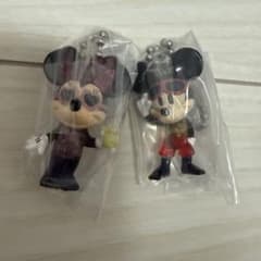 ディズニーキャラクター SUMMER マスコットチャーム　ミッキー　ミニー