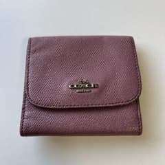 COACH コーチ　三つ折り財布のサムネイル