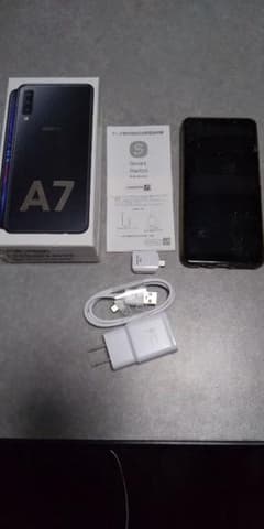 Galaxy A7 ブラックのサムネイル