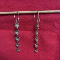 Me&Ro フラワー シルバーピアス - メルカリ