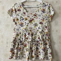 花柄フリルT