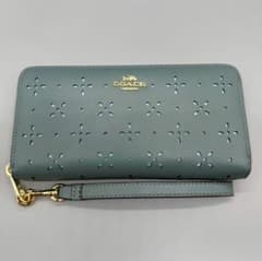 コーチ 新品未使用 花柄カットワーク 長財布 CA065 コーチ 新品未使用 花柄カットワーク 長財布 CA065 - メルカリ