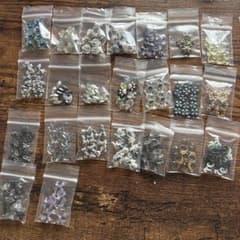［SALE］ネイルパーツ まとめ売り 23袋セット　おまけつきのサムネイル