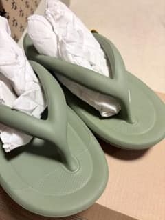 TAW&TOE Zerovity OG Flip Flop オリーブ Lのサムネイル