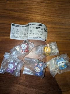 ちいかわ めじるしアクセサリー3 全5種セットのサムネイル