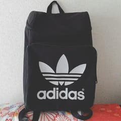 adidas リュック 黒のサムネイル