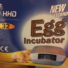 Egg incubator  鳥類専用孵卵器 全自動孵卵器　新品未開封 孵化器のサムネイル