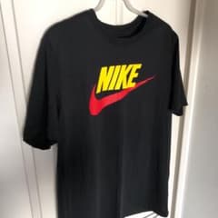 Nike ナイキ フューチュラ Tシャツのサムネイル