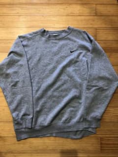 専用‼︎Nike グレー スウェット トレーナーのサムネイル