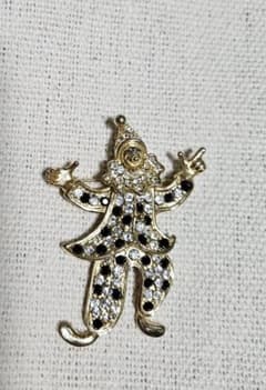AD道化師 ブローチ 金色にモノトーンの クリスタルのサムネイル