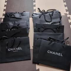 CHANEL ショッパー　小サイズ　100枚 CHANEL シャネル ショッパー 紙袋 小サイズ 100枚 | Shop at Mercari