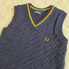 FRED PERRY フレッドペリー キッズベスト120cm ネイビーのサムネイル