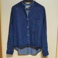 BLANC basque ブランバスク　パールボタンデニムシャツのサムネイル