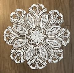 ※値下げしました※【10】ハンドメイド かぎ針編みのドイリーのサムネイル
