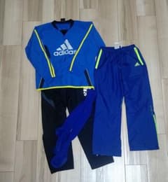 サッカー　ピステ　adidasセットのサムネイル