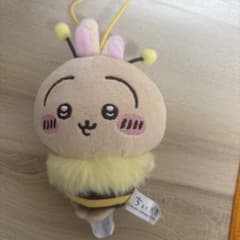 ちいかわ ハチさんぬいぐるみ うさぎのサムネイル