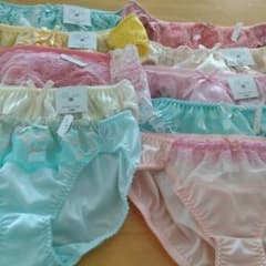 ショーツまとめ売り　Mサイズのサムネイル