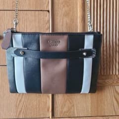GUESS 1981 ショルダーバッグ 黒/白/茶のサムネイル