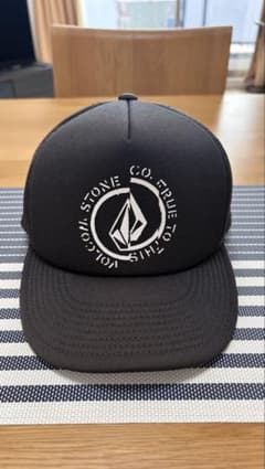 VOLCOM メッシュキャップ ブラックのサムネイル