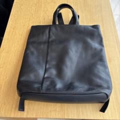 カンペール 黒レザーリュックのサムネイル