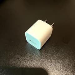 Apple純正　充電アダプター　USB Type−Aのサムネイル