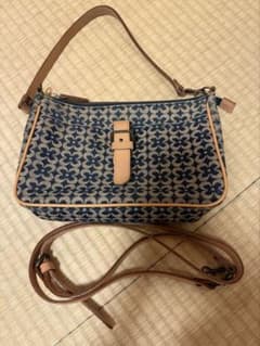 フラワーパターン ショルダーバッグ ネイビー