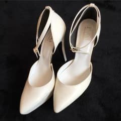 ヒール whiteのサムネイル