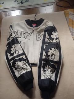 ベッティ ライダージャケットのサムネイル