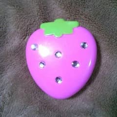コンタクトケースのサムネイル