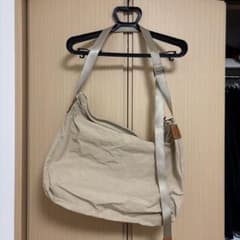 ショルダーバッグ ベージュのサムネイル